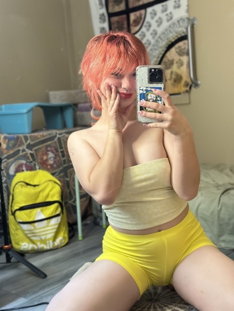 fat girl poop adult picture