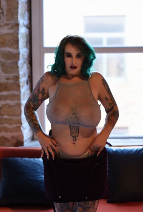 cute curvy latina free xxx pic