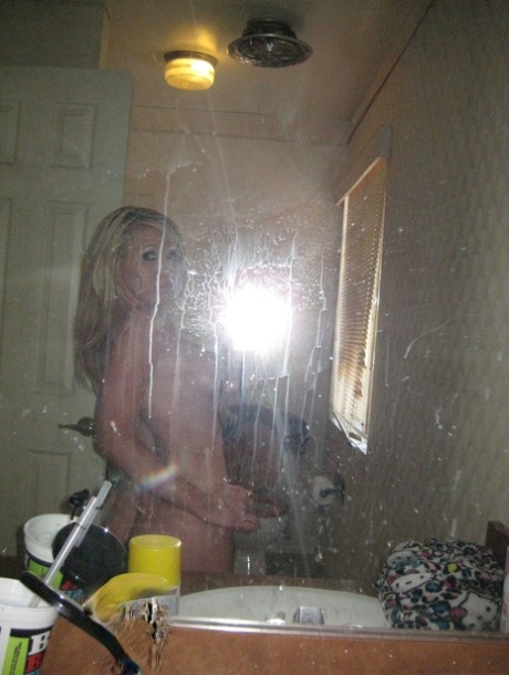 fat blonde slut hot nude picture